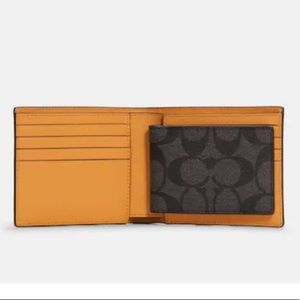 NWT Coach 3 in 1 wallet in Colorblock Signature canvas with Coach Patch